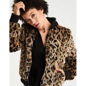 REVERSIBLE bomber/faux leopard jacket